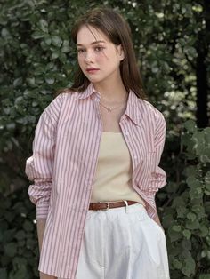 Pink Stripe Shirt Outfit, Pink Striped Shirt Outfit, Pink Blouses Outfit, T Shirt Korean Style, Pink Shirt Outfit, Sweater Cardigan Outfit, Outfits With Striped Shirts, Ribbon Shirts, Smart Casual Women Outfits