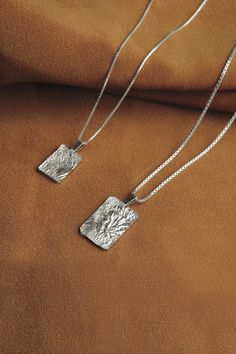 Necklace Couple, Couples Necklace Matching, Couple Matching Necklaces, Matching Couple Necklaces, Silver Square Pendant Necklace For Anniversary, Silver Charm Necklaces With Clavicle Chain, Clavicle Chain Necklace With Rectangular Pendant, Couple Pendant, Couple Necklace