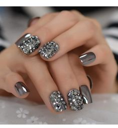 French Nail Tips, Curved Nails, Lovely Nails, Mirror Metal, Colorful Nails, Fake Nails With Glue, French Nail, New Year's Nails, Bling Nails