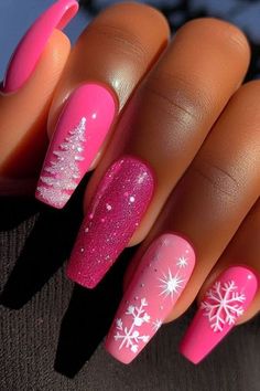 Trending Simple Nails, Nail Idea For Christmas, Christmas Nails Different Colors, Holiday Long Nails, Unicorn Nail Art Design, Christmas Nails With Pink, Design On Red Nails, Pink Designed Nails, Seasonal Nail Designs