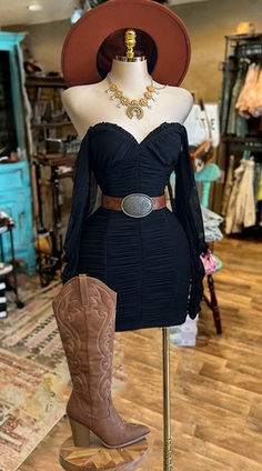 Cowgirl Dress, Western Style Dresses, Cowgirl Dresses, Mommy Outfits, Country Style Outfits, Nashville Outfits, Casual Wear Dress, Country Dresses, Western Outfits Women