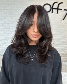 Butterfly Haircut, Haircuts For Long Hair With Layers, Layered Haircuts For Medium Hair, Hairstyles For Layered Hair, Haircuts For Medium Hair, Haircuts Straight Hair, Mid Length Hair, Haircuts For Long Hair, Short Hair Haircuts