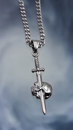 🗡 Dagger Eyes Necklace 💀 ⛓ 100% solid stainless steel 💦 Waterproof 🚫 NO green skin. NO tarnish. NO rust 🔗 Adjustable from 18”-21” 👽 Features “CYBERSPACE” alien tag Wire Choker Necklace, Dagger Necklace, Figaro Necklace, Bunny Necklace, Word Necklace, Cuban Link Necklace, Grunge Jewelry, Spiral Necklace, Edgy Jewelry