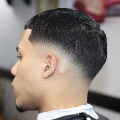 Mid Fade Haircut, Mens Hairstyles Fade, Taper Fade Haircut, Black Men Haircuts, Tapered Haircut