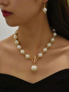 قلادات متدلية, Necklace With Pearls, Pearl Necklace Designs, Pearl Necklace Set, Pearl Jewelry Sets, Women's Jewelry Sets, Handmade Wire Jewelry, Cheap Jewelry, Geometric Jewelry