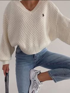 2021 Pullovers Women Autumn Winter Sweaters Solid V-Neck Loose Casual – Trizchlor Womens White Sweater, Fall Sweaters For Women, Womens Knit Sweater, Oversized Sweater Women, Neue Outfits, Looks Street Style, Mode Inspo, Knitting Women Sweater, Solid Clothes