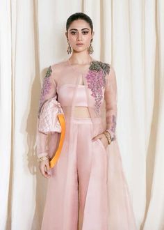 Ethnic Wears, Organza Jacket, Look Rose, Latest Dress Design, 2022 Style, Simple Pakistani Dresses, Designer Party Wear Dresses