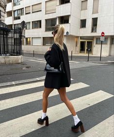 Loafer Pumps Outfit, Loafer Heels Outfit, Heel Loafers Outfit, Chunky Platform Heels Outfit, Heeled Loafers Outfit, Classy Winter Fashion, Platform Loafers Outfit, Chunky Heels Outfit, Platform Heels Outfit