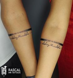 Couple tattoo design Black Wrist Band Tattoo, Top Inner Arm Tattoos For Women, Couple Arm Tattoo Ideas, Armband Tattoo With Name, Couple Armband Tattoo, Arm Band Name Tattoo, Catch Me If You Can Tattoo, Band Tattoos For Women