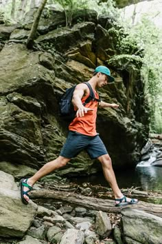 Hiking Photoshoot Ideas, Hiking Outfit Men Summer, Mens Hiking Outfit, Hiking Outfit For Men, Men Hiking Outfit, Hiking Photoshoot, Spring Hiking Outfits, Hiking Poses, Stylish Hiking Outfit