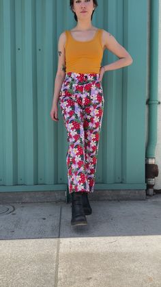 Casual Bell Berries – NOOWORKS Casual Wide Leg Pants With Retro Print, Retro Flare Pants With Floral Print, Retro Flared Bottoms With Floral Print, Fitted Wide Leg Pants With Retro Print, High-waisted Floral Print Cotton Pants, Floral Print High-waisted Cotton Pants, Retro Spring Bottoms With Graphic Print, Retro Graphic Print Bottoms For Spring, Retro Fitted Floral Print Bottoms