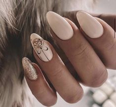 Sns Nails Designs, Nail Piercing, Solid Color Nails, Almond Nails Designs, Chic Nails, Gel Nail Art, Perfect Nails