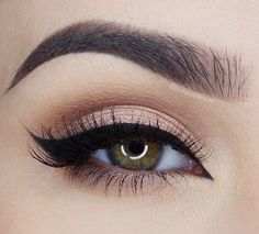 Eyeliner Tips, Eyeliner Hacks, Liner Makeup, Best Bridal Makeup, Eye Liner Tricks, Makijaż Smokey Eye, Winged Liner, Makeup Goals, Eye Make