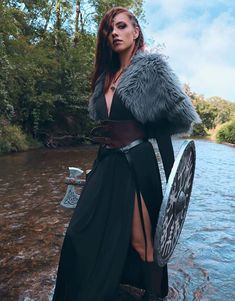 Female Warrior Costume, Vikings Costume Diy, Barbarian Costume, Viking Warrior Woman, Warrior Costume