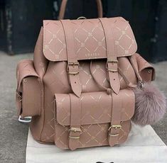 Accesorios Aesthetic, Cute Luggage, Best Leather, Aesthetic Style, Pretty Bags