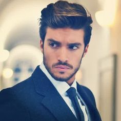 mens medium length hairstyles for thick straight hair #mensmediumhairstyles Hairstyles For Men Straight Hair, Straight Hair Wedding, Men Straight Hair, Medium Hairstyles For Men, Mens Medium Length Hairstyles, Dunner Wordend Haar, Men's Cuts, Men's Hair Styles, Mens Hairstyles Medium