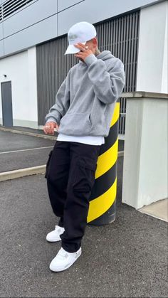 Streetwear Ideas, Trendy Boy Outfits, Outfit Streetwear, Black Men Street Fashion, Men Street Fashion, Streetwear Mode, Mens Trendy Outfits, Street Style Outfits Men, Street Fashion Men Streetwear