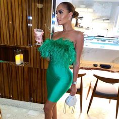 Size Small Stretch Material Worn Once, Like New. Green Feather Dress, Green Feather, Feather Dress, The King, Colorful Dresses, Like New, Mini Dress, Womens Dresses, Green