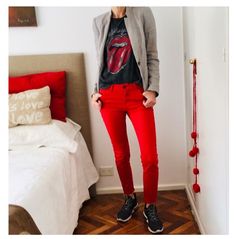 Bussines Clothing, Pants Outfit Work, Pretty Winter Outfits, Graphic Tee Outfits, Outfit Mujer, Mama Style, Over 50 Womens Fashion