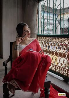 Bengali Culture, Bengali Saree, Designer Store, Indian Photoshoot, Self Portrait Poses, Saree Photoshoot, Red Saree