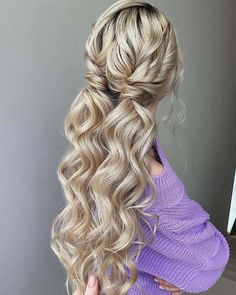 70+ Hottest Bridesmaid Hairstyles For 2022/23 + Tips & Advice ❤ bridesmaid hairstyles modern curls on blonde long hair liliy_chernyshova #weddingforward #wedding #bride #bridesmaidhairstyles #weddinghairstyles Modern Curls, Blonde Long Hair, Prom 2023