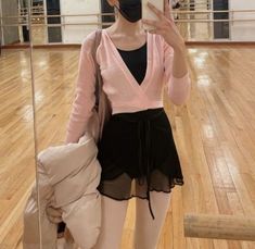 Ballerina Pink Outfit, Ballet Academia Aesthetic Outfit, Ballet Outfit Practice Aesthetic, Ballerina Core Outfit, Ballerina Outfit Aesthetic, Ballet Outfit Aesthetic