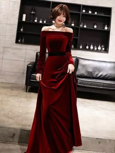 डिजाइनर कपड़े, Red Dress Long, Velvet Dress Long, Red Dresses Classy, Long Sleeve Evening Dresses, فستان سهرة, Maxi Robes, Maxi Dress Evening, Mode Inspo