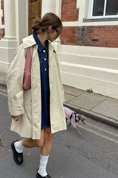 Nonbinary Fall Fashion, Skandinavian Fashion, White Socks, Mode Inspo, 가을 패션, Autumn Outfit, Wearing Clothes, Up Girl, Looks Style