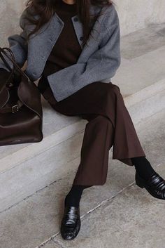 How To Style Loafers, Loafer Outfits, Loafers Outfit, Look Office, Brown Outfit, Grey Outfit, Mode Inspiration