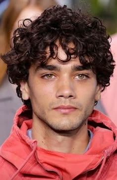 Dark Curly Hair Men, Guys Curly Haircut, Teen Boy Curly Hair, Male Curly Haircut, Guy Curly Haircut, Guys Curly Hair, Curly Haired Men, Hairstyles Taper Fade, Medium Length Curly Hair Men