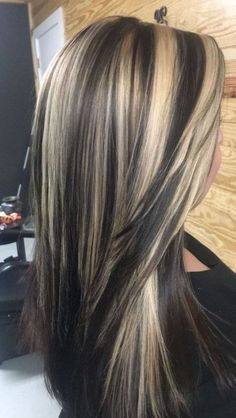 Blond Highlights Ideas, Chunky Highlights Asian, Dark Brown Hair With Blonde Highlights Medium Length, 2000 Hair Color, 90s Hair Color Trends, Natural Hair Colors, Vacation Hair, Blonde Highlights On Dark Hair