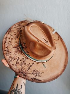 Hat comes with what you see in photos BUT accessories might vary slightly due to supply.  hats go from head sizes 18"-24". Diy Cowgirl Hat Ideas, Custom Cowgirl Hats, Western Hats For Women, 30th Birthday Outfit, Hat Burning, Custom Cowboy Hats, Lainey Wilson, Country Cowgirl, Laser Engraved Ideas