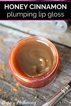 Homemade Lip Gloss, Lip Gloss Recipe, Gloss Diy, Gloss Hair, Diy Honey, Lip Gloss Homemade