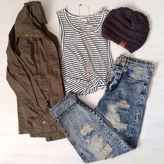 ripped jeans, striped shirt, solid olive coloured jacket, and toque Fall Outfits For School, Vintage Hipster, Casual Outfits For Teens, Cute Fall Outfits, Clothes And Accessories, Moda Fashion