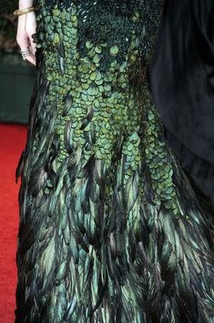 Feather Couture, Green Feathers, Evan Rachel Wood, Feather Dress, Aquaman, Fantasy Fashion, Green And Black, Beautiful Life, The Red Carpet