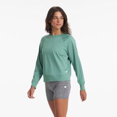 Athletic Clothing & Activewear Apparel for Performance | Vuori Cropped Pullover, Grey Pullover, Crew Neck Shirt, Clothing Styles