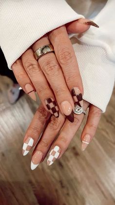 #nails #nailart #naildesign #inspiration #inspo #fallnails #fall #autumn #autumnnailart #autumnnails #fall2024 #brown Cowboy Nails, Smink Inspiration, Makijaż Smokey Eye, Neutral Nails, Dipped Nails, Minimalist Nails, Pretty Acrylic Nails