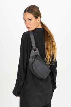 Cool Cross Body Bag, Cross Body Bag Leather For Women, Hip Bags For Women, Womens Belt Bag, Travel Belt Bag, Crossbody Sling Bag For Women, Waist Bags For Women Outfit, Cross Body Fanny Pack Outfit, Travel Sling Bag Women