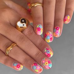 Colorful Nail, Colorful Nails, Summery Nails, Cute Gel Nails, Short Acrylic Nails Designs, Stick On Nails, Floral Nails, Nail Arts, Short Acrylic Nails