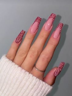 Cool Tone Acrylic Nails, Valentine’s Day Nails Almond, Fun Acrylic Nails Designs, January Nails Ideas 2023, Red Valentines Day Nails Acrylic, Valentines Nails 2023, Sugar Glitter Nails, Nagellack Trends, Pink Glitter Nails