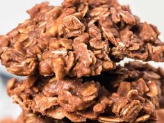 No-Bake Pretzel Cookies – A Perfect Sweet and Salty Treat That’s Incredibly Easy to Make - NewsBreak Broiled Salmon Recipes, Hot Chocolate Desserts, Cool Whip Cookies, Baked Pretzels, Salty Cookies, Slow Cooker Meatloaf, Pretzel Cookies, Oreo Flavors, Quick Dessert