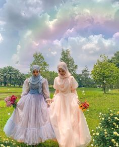 Muslim Gown, Fesyen Islam, Seni Dan Kraf, Fashion Top Outfits, Muslimah Aesthetic, Muslim Fashion Outfits, Muslimah Fashion Outfits, Hijabi Girl