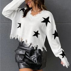 White Black Distressed Star Sweater S M L, 100% Acrylic, Ships In 7-8 Days Preppy Mode, Plus Size Patterns, Elegant Maxi Dress, Estilo Preppy, Star Sweater, Women Sweaters, Drop Shoulder Sweaters, Women Sweater, Plus Size Kleidung