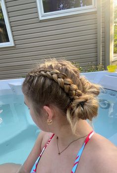 Hairstyles Ideas Medium Hair, French Braids Into Space Buns, Hair Braided Back Into A Bun, Easy Hairstyles Long Thick Hair, Puffy Dutch Braids, Simple Braid Bun, Easy Track Meet Hairstyles, Cool Hairstyles Braids, Easy Volleyball Hairstyles Short Hair