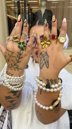 Xoxo Jewelry, Dope Jewelry Accessories, Earthy Jewelry, Jewelry Accessories Ideas, Dope Jewelry, Chunky Jewelry, Jewelry Fashion Trends, Funky Jewelry, Simplistic Tattoos