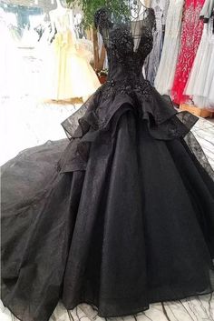 Black Ball Gown Wedding Dress, Dress With Beads, Black Ball Gown, Beaded Prom Dress, Ball Gowns Prom, Black Wedding Dresses, Professional Dresses, Tulle Prom Dress, Prom Dresses Ball Gown