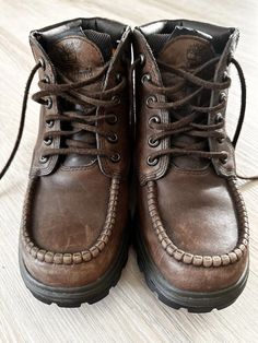 Elevate your shoe game with these vintage Timberland brown boots in men's size 7. Crafted with high-quality leather, these boots are perfect for any occasion, whether it's a casual day out or a formal event. The classic chukka style and brown color make them a versatile addition to any wardrobe. These boots are designed to provide comfort and durability, making them a reliable choice for everyday wear. With their timeless design and high-quality construction, they are sure to become a favorite in your shoe collection. Don't miss out on the opportunity to own a pair of these stylish and functional boots. This Timberland Logo was used in the 2000s, making it vintage. Vintage Timberland Boots, Brown Timberland Boots, Mens Brown Leather Boots, Mens Brown Boots, Timberland Logo, Brown Leather Boots, Mens Shoes Boots, Timberland Boots, High Quality Leather