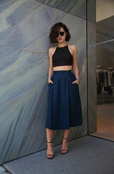 Rok Midi, Street Mode, Wear Crop Top, Mode Inspiration, Street Chic, Inspired Outfits, Look Chic, Outfits Casuales