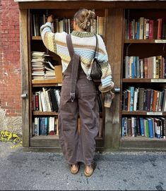 Fall Outfit Photoshoot Ideas, Fall Outfits Women Boho, Wellness Aesthetic Outfits, Overalls Outfit With Sweater, Sweater With Overalls Outfit, Winter Outdoors Outfit, Winter Outfits Overalls, Overalls Outfit Winter Aesthetic, Winter Outfits Aesthetic 2024