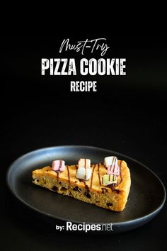 A Plate with a Slice of Pizza Cookie - Recipe Pizza Cookie Recipe, Cookie Pizza Recipe, Pizza Cookie, Chocolate Pieces, Cookie Pizza, One Skillet, Spaghetti Carbonara, Big Party, Authentic Recipes